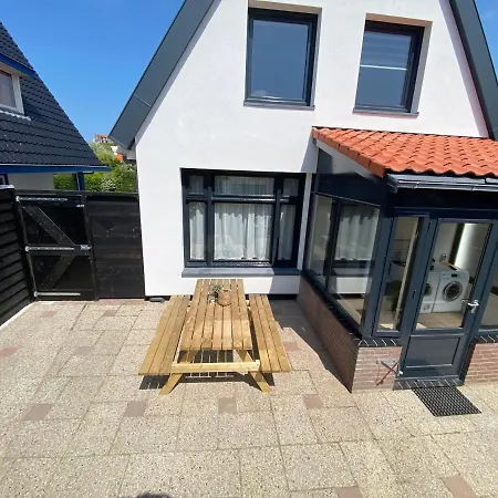 Vakantiehuis The Island Life House 1