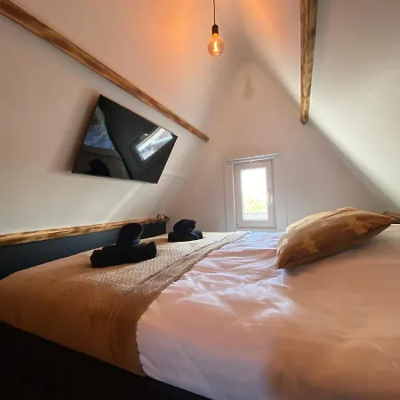 The Island Life House 1 *