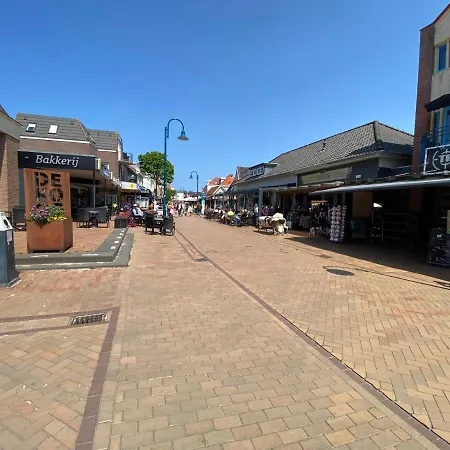 The Island Life House 1 *